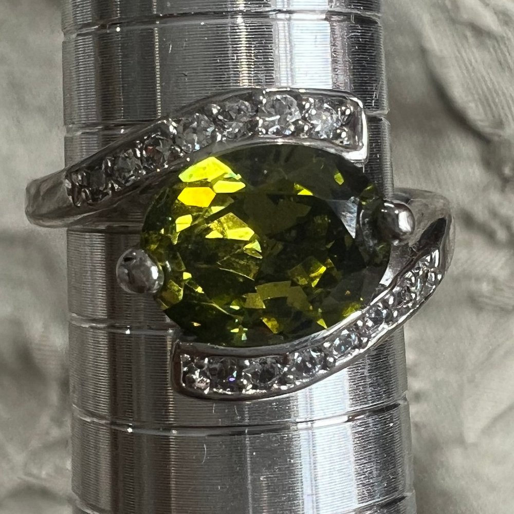 Green Stone Silver Ring Size 8